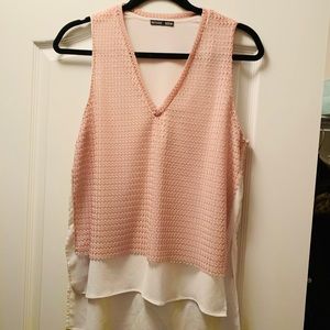 Zara M Sleeveless V neck pink and white top